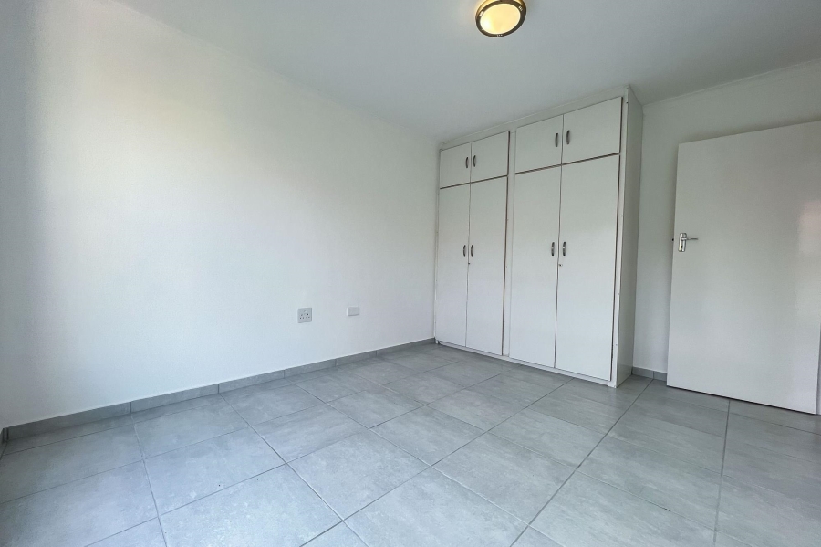 2 Bedroom Property for Sale in Bloubergrant Western Cape